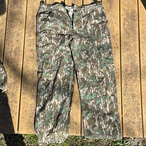 Mossy Oak Greenleaf Caro Pants